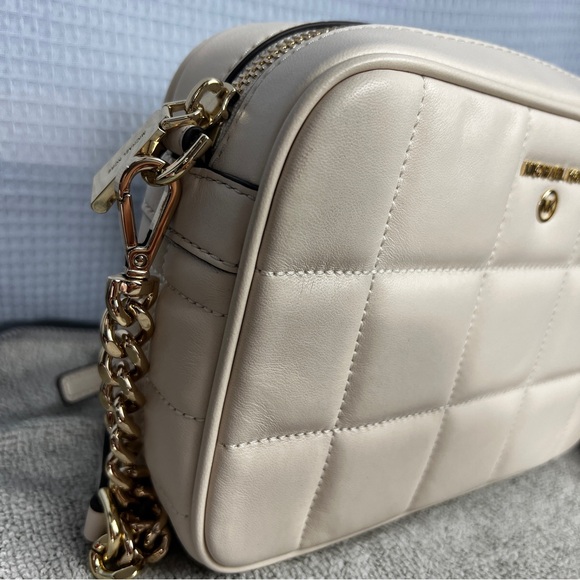 🔥 NWT Michael Kors Jet Set Charm Small Leather Crossbody Bag - LT Light Cream - Picture 4 of 16